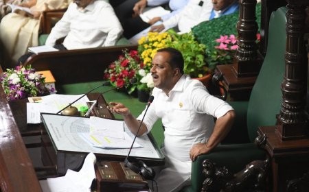 ಎಲ್ಲರೂ ಬುದ್ದಿ ಹೇಳೋರೆ ಇರೋದು; ಹೊಸಬರು ಹಿರಿಯರ ಮಾತು ಕೇಳಿ ಕಲಿಯಿರಿ: ನೂತನ ಶಾಸಕರಿಗೆ ಸ್ಪೀಕರ್ ಖಾದರ್ ಮತ್ತೆ ಪಾಠ