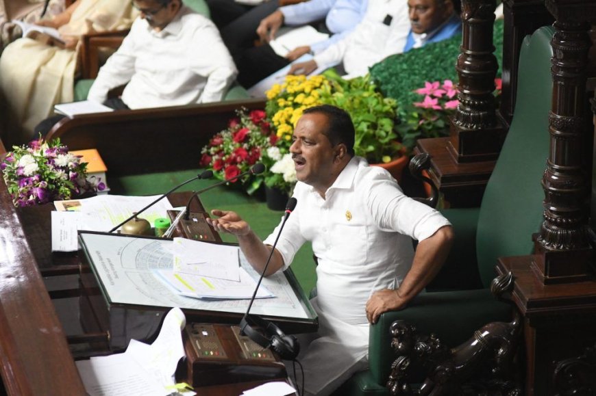 ಎಲ್ಲರೂ ಬುದ್ದಿ ಹೇಳೋರೆ ಇರೋದು; ಹೊಸಬರು ಹಿರಿಯರ ಮಾತು ಕೇಳಿ ಕಲಿಯಿರಿ: ನೂತನ ಶಾಸಕರಿಗೆ ಸ್ಪೀಕರ್ ಖಾದರ್ ಮತ್ತೆ ಪಾಠ