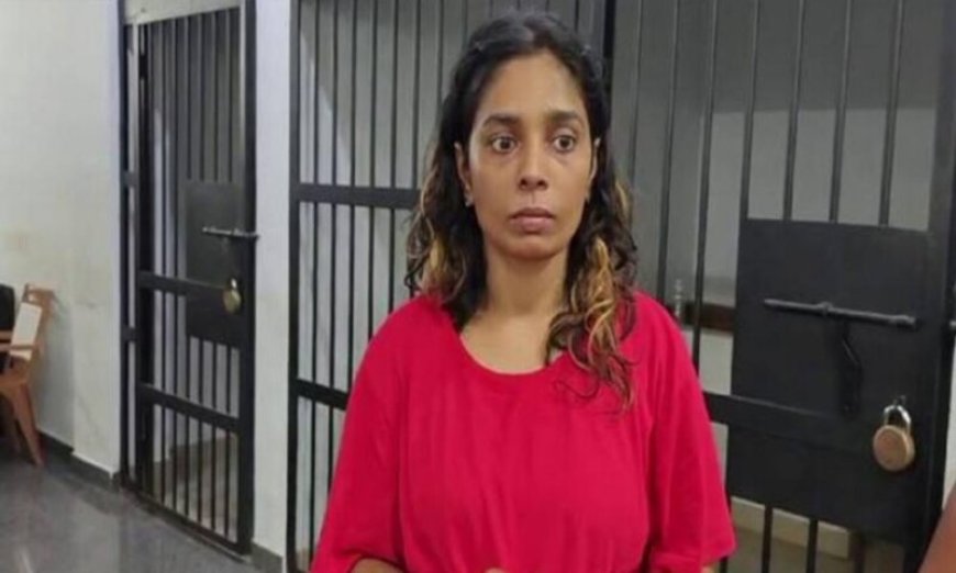 ಕಾರಿನಲ್ಲಿ ಎಂಡಿಎಂಎ ಕಳ್ಳಸಾಗಣೆ ಮಾಡುತ್ತಿದ್ದ ಮಹಿಳೆ ಬಂಧನ – ಕಾರಿನಿಂದ 50 ಗ್ರಾಂ ಎಂಡಿಎಂಎಯೊಂದಿಗೆ ಬಂಧಿಸಲಾಗಿದೆ.