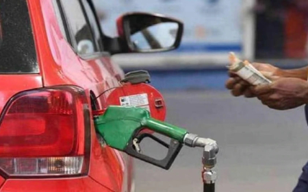 ದುಬಾರಿಯಾಗಲಿದೆ ಪೆಟ್ರೋಲ್, ಡೀಸಲ್: ಅಬಕಾರಿ ಸುಂಕ ಹೆಚ್ಚಿಸಿದ ಕೇಂದ್ರ ಸರಕಾರ