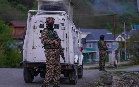 ಪಹಲ್ಗಾಮ್ ದಾಳಿ ಬೆನ್ನಲ್ಲೇ ಇಬ್ಬರು ಭಯೋತ್ಪಾದಕರನ್ನು ಹೊಡೆದುರಳಿಸಿದ ಸೇನೆ