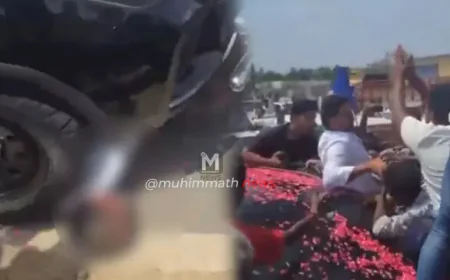 ಜಗನ್ ಮೋಹನ್ ರೆಡ್ಡಿ ಕಾರಿನಡಿಗೆ ಬಿದ್ದು ವೈಎಸ್ಆರ್‌ಸಿಪಿ ಕಾರ್ಯಕರ್ತ ಮೃತ್ಯು