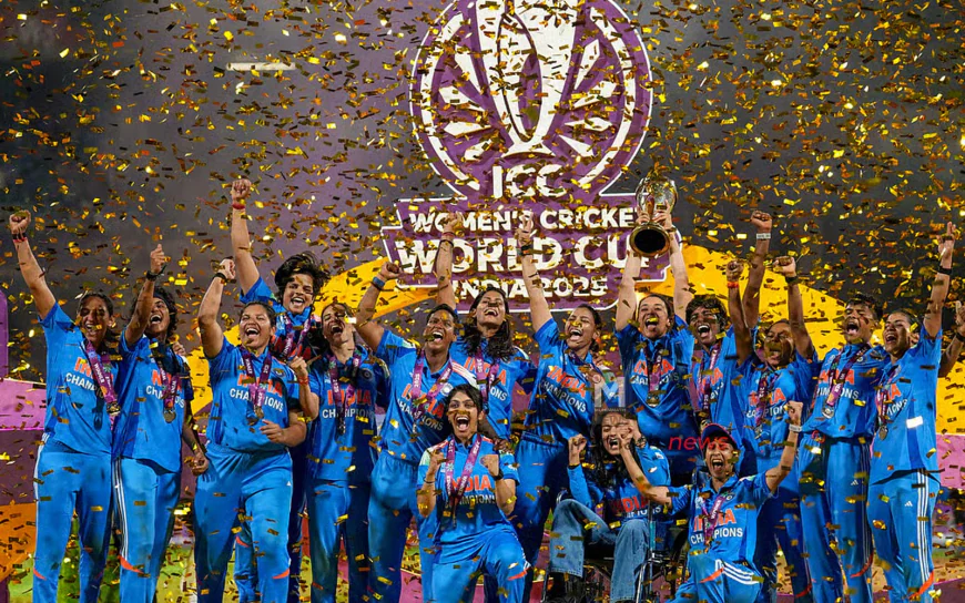 ICC Women's World Cup Final:ಚೊಚ್ಚಲ ಬಾರಿಗೆ ಟ್ರೋಫಿಗೆ ಮುತ್ತಿಟ್ಟ ಭಾರತ