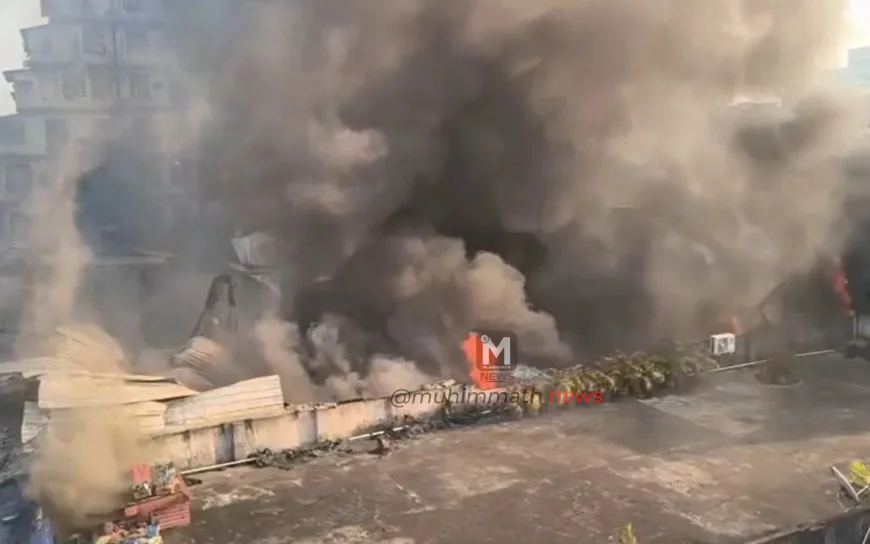 ಕೋಲ್ಕತ್ತಾದ ಬುರ್ರಾಬಝಾರ್ ನಲ್ಲಿನ ಅಂಗಡಿಗಳಿಗೆ ಭಾರಿ ಬೆಂಕಿ : 20 ಅಗ್ನಿಶಾಮಕ ವಾಹನಗಳ ನಿಯೋಜನೆ