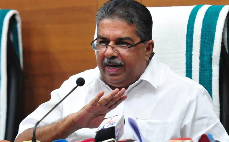 കേന്ദ്രസര്‍ക്കാര്‍ ആരെയാണ് ഭയപ്പെടുന്നത്; സിനിമകള്‍ക്ക് അനുമതി നിഷേധിച്ചതിൽ പ്രതികരണവുമായി മന്ത്രി സജി ചെറിയാന്‍