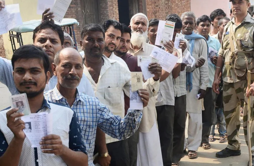 വോട്ടിംഗ് കേന്ദ്രങ്ങളിൽ താരപദവിക്ക് പ്രത്യേക സീറ്റ് വേണ്ട