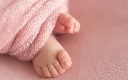 മുലപ്പാൽ തൊണ്ടയിൽ കുടുങ്ങി കുഞ്ഞുങ്ങൾക്ക് ദാരുണാന്ത്യം