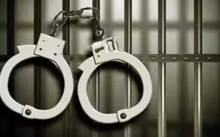 ഭക്ഷണം നൽകാൻ വൈകിയെന്ന് ആരോപണം; കാസർകോട് ഹോട്ടൽ ജീവനക്കാരനെ അക്രമിച്ച കേസിൽ മൂന്നുപേർക്കെതിരെ കേസ് 