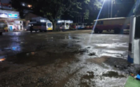 കാസർകോട് -മുണ്ട്യത്തടുക്ക റൂട്ടിൽ രാത്രി ബസ്സോട്ടം നിർത്തിയതിന് പിന്നാലെ യാത്രക്കാർ ദുരിതത്തിൽ 