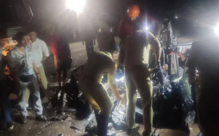 കാറും ലോറിയും കൂട്ടിയിടിച്ചുണ്ടായ അപകടത്തിൽ നാലു പേർക്ക് ദാരുണാന്ത്യം 