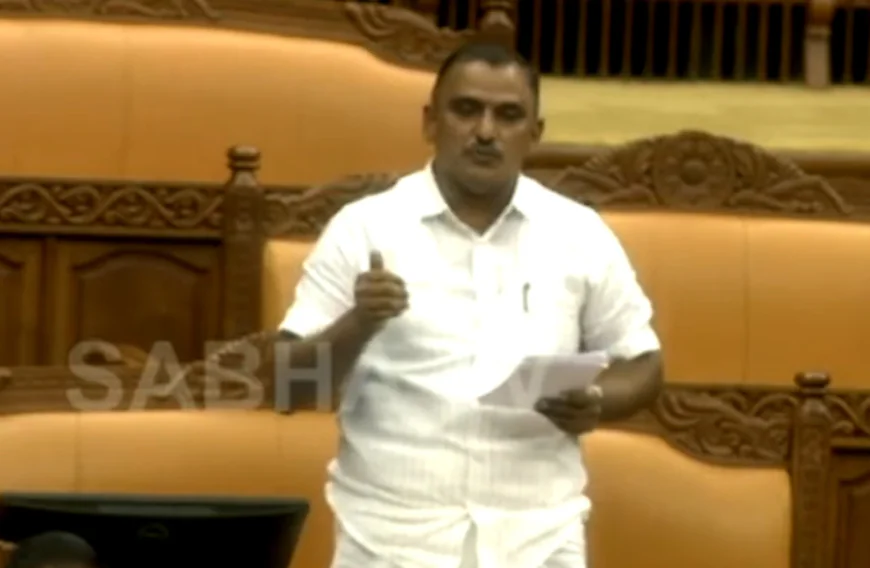 നിയമസഭയിൽ തിളങ്ങി എ.കെ.എം അഷ്റഫ്; ഉന്നയിച്ചത് ആയിരത്തിലധികം ചോദ്യങ്ങൾ