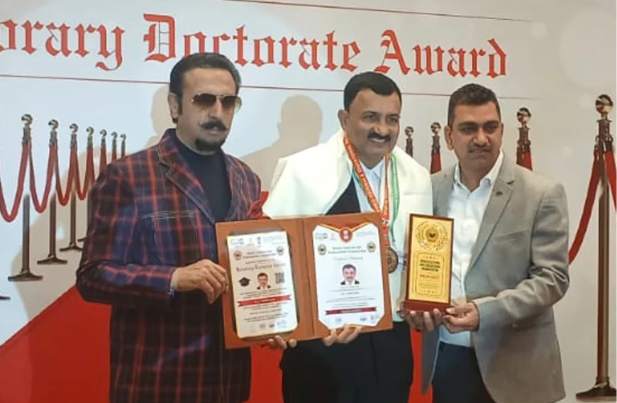 അഭിമാനം വാനോളം; ഇ അബ്ദുള്ള കുഞ്ഞിക്ക് ആദരമായി ഡോക്ടറേറ്റ്