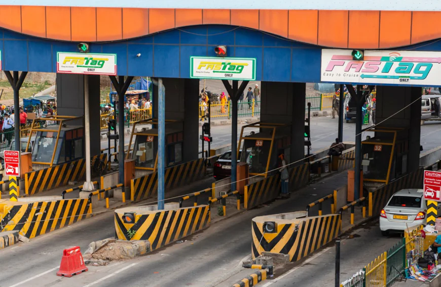 ദേശീയപാത ടോൾ പ്ലാസകൾ ഡിജിറ്റലാകുന്നു; ഏപ്രിൽ 1 മുതൽ ക്യാഷ് പേയ്‌മെന്റ് നിർത്തലാക്കും