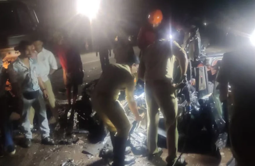 കാറും ലോറിയും കൂട്ടിയിടിച്ചുണ്ടായ അപകടത്തിൽ നാലു പേർക്ക് ദാരുണാന്ത്യം 