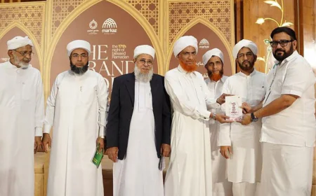 ഡോ:അബ്ദുൽ ഹകീം അസ്ഹരിയുടെ പുതിയ പുസ്തകം 'ഹൃദയഭാഷ്യം' പ്രകാശനം ചെയ്തു 