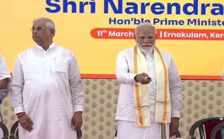 പ്രധാനമന്ത്രി നരേന്ദ്ര മോദി കൊച്ചിയിൽ; വിവിധ വികസന പദ്ധതികളുടെ ഉദ്ഘാടനം നിർവ്വഹിച്ചു