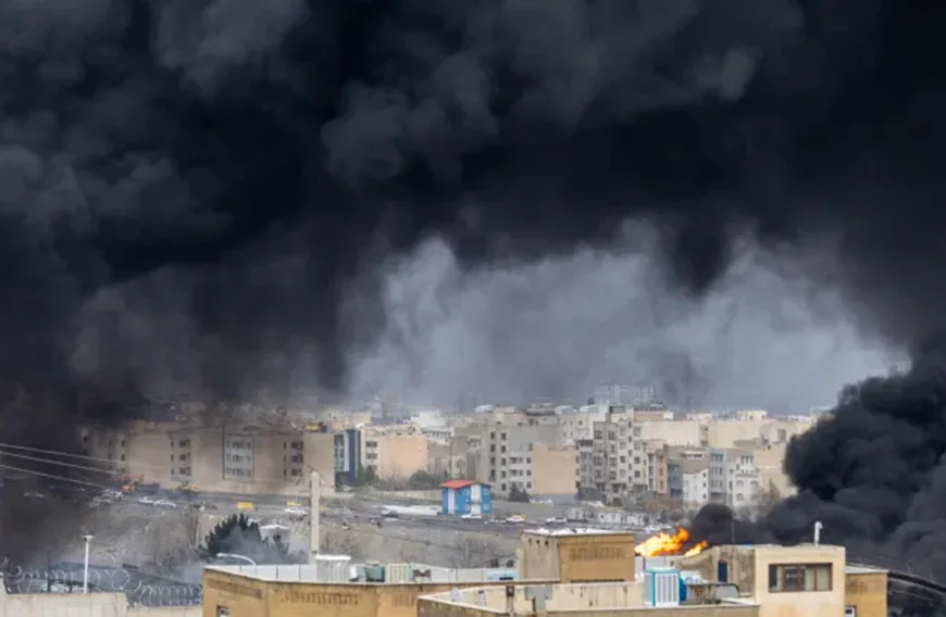 ആക്രമണം തുടർന്നാൽ ഒരു ലിറ്റർ എണ്ണ പോലും പുറത്തേക്ക് കൊണ്ടുപോകാൻ അനുവദിക്കില്ലെന്ന് ഇറാൻ