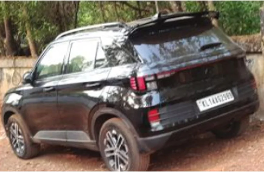 പ്രായപൂർത്തിയാകാത്ത വിദ്യാർത്ഥി കൂട്ടുകാരെ കൂട്ടി കാറോടിച്ച് ദൃശ്യങ്ങൾ പ്രചരിപ്പിച്ചു; മാതാവിനെതിരെ കേസ്