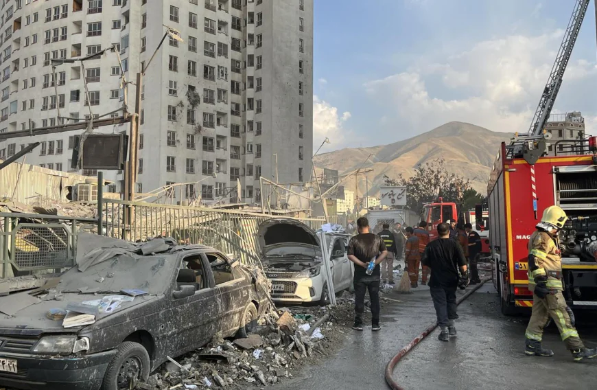 യു എസ്, ഇസ്‌റാഈല്‍ സംഘര്‍ഷത്തിൽ നാലുപേര്‍ കൊല്ലപ്പെട്ടു; സർവ്വകലാശാലകള്‍ ആക്രമിക്കുമെന്ന മുന്നറിയിപ്പുമായി ഇറാൻ