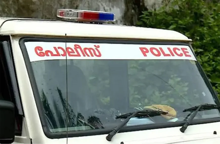 പോളിംഗ് ബൂത്തിലേക്ക് ക്യാമറയുള്ള കണ്ണട ധരിച്ചെത്തിയ ചീഫ് ഇലക്ഷൻ ഏജന്റിനെ പോലീസ് തടഞ്ഞു