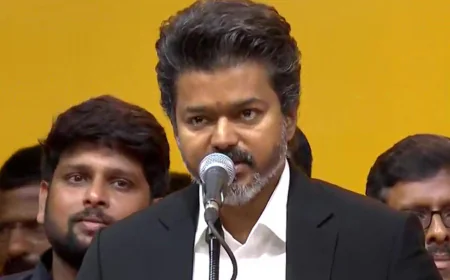 തമിഴ്‌നാട് മുഖ്യമന്ത്രിയായി വിജയ് സത്യപ്രതിജ്ഞ ചെയ്തു