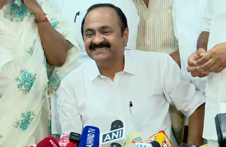 കേരളത്തിന്റെ പതിമൂന്നാമത് മുഖ്യമന്ത്രിയായി വി ഡി സതീശന്‍