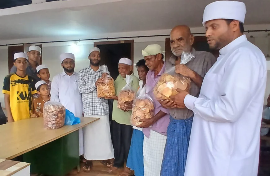 ബി ഫ്രണ്ട് ക്യാമ്പ്; മുഹിമ്മാത്ത് സേഫ് ഹോമിലേക്ക് പെരുന്നാൾ അപ്പങ്ങൾ എത്തിച്ച് മദീന മഖ്ദൂം മദ്റസ വിദ്യാർത്ഥികൾ