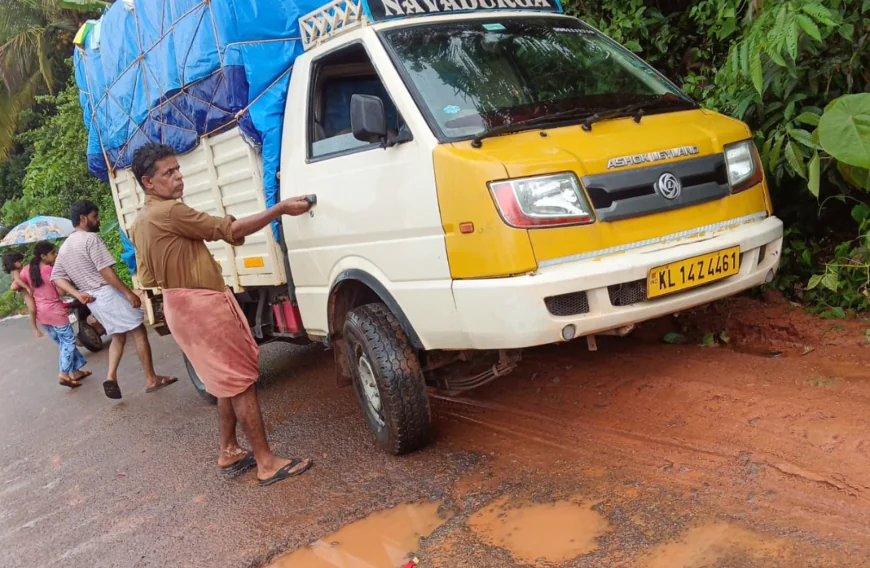 കുമ്പടാജെയിലെ ദുരിതം പേറിയുള്ള യാത്ര; ജെ ജെ എം കുടിവെള്ള പദ്ധതിയിൽ അധികൃതരുടെ അനാസ്ഥ അവസാനിപ്പിക്കണമെന്ന് മുസ്ലിംലീഗ്