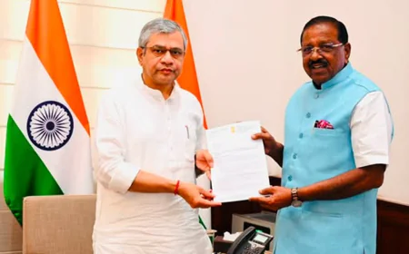 കാസർഗോഡ് റെയിൽവേ പാർസൽ സംവിധാനം നിർത്തലാക്കിയതിനെതിരെ ഉണ്ണിത്താൻ എംപി കേന്ദ്രമന്ത്രിക്ക് നിവേദനം നൽകി
