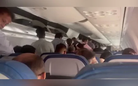 എയർ ഇന്ത്യ എക്സ്പ്രസിൽ ഗുരുതര സുരക്ഷാവീഴ്ച; യാത്രക്കാർ സീറ്റിൽ ഇരിക്കുന്നതിന് മുമ്പ് വിമാനം നീങ്ങി
