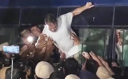 'ജനാധിപത്യത്തിന് മേലുള്ള കടന്നുകയറ്റം' രാഹുലിന്റേയും പ്രിയങ്കയുടേയും അറസ്റ്റിൽ വ്യാപക പ്രതിഷേധത്തിന് കെപിസിസി