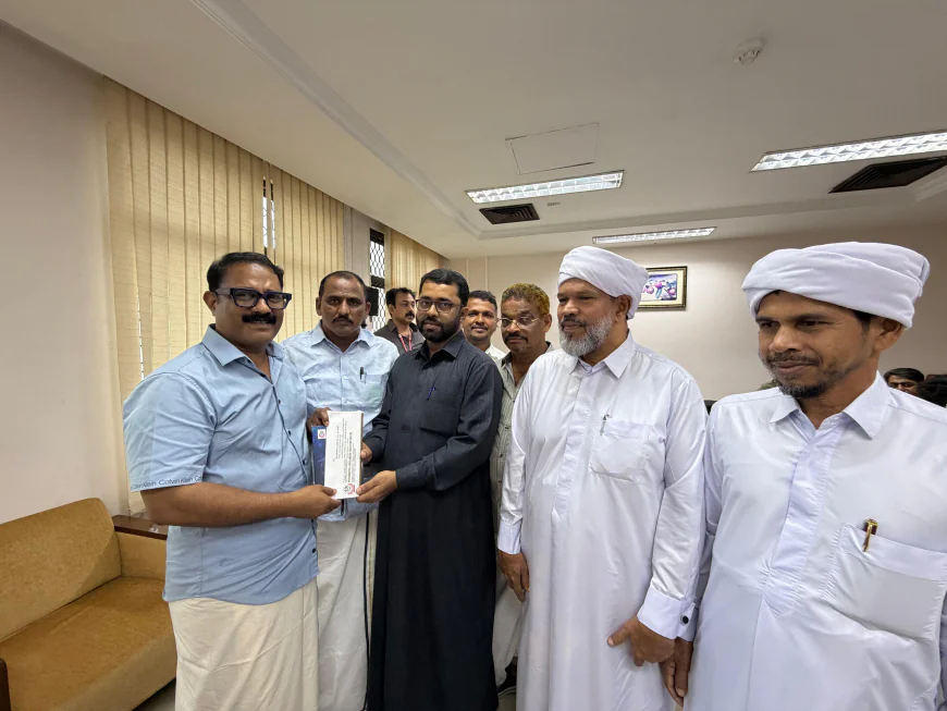മുഹിമ്മാത്ത് വികസന പ്രവർത്തനങ്ങൾ; മന്ത്രിമാർക്ക് നിവേദനം സമർപ്പിച്ചു